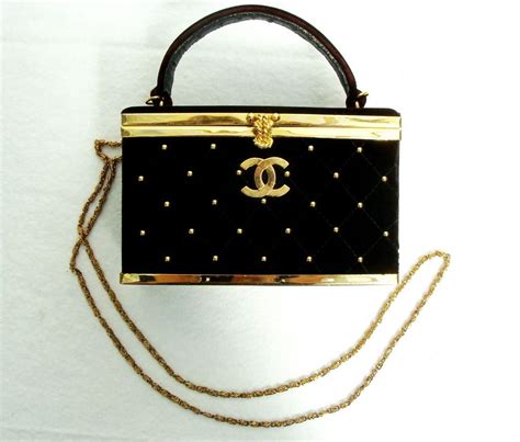 vintage chanel evening bags|pictures of old Chanel purses.